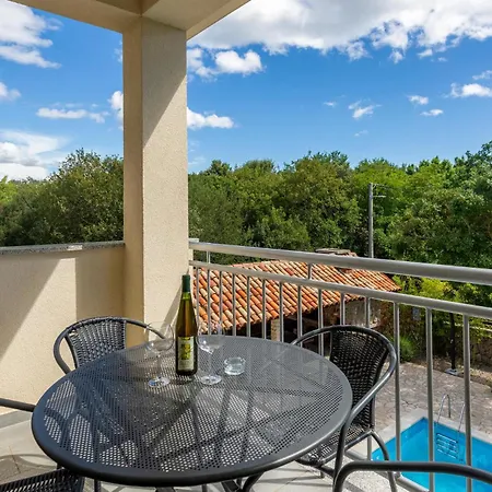 Apartment Beautiful In With Wifi Pinezici (Krk)